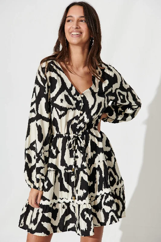 Gail Dress In Black And Cream Print